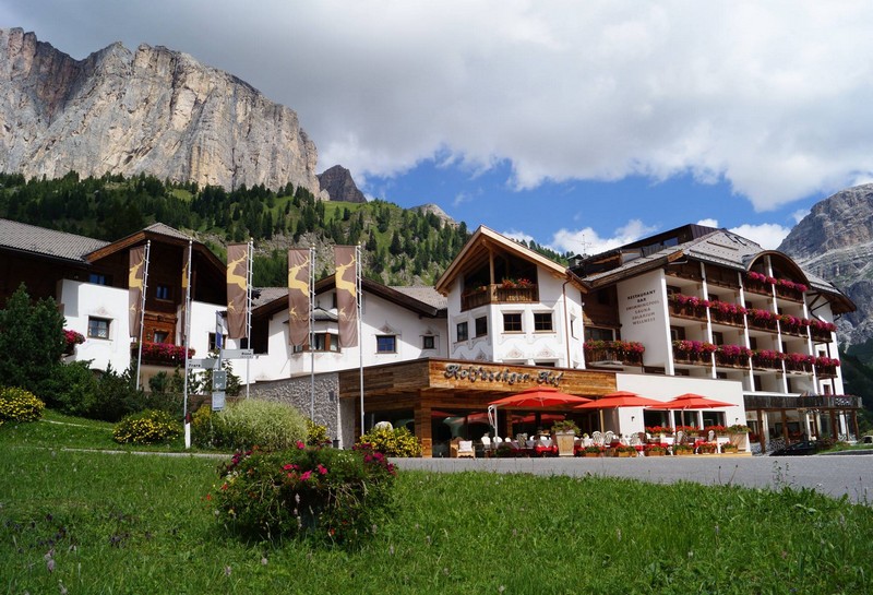 Name:  Sella  Hotel Kolfuschgerhof     10499343_704382849598048_534667051736844303_o.jpg
Views: 26206
Size:  155.6 KB