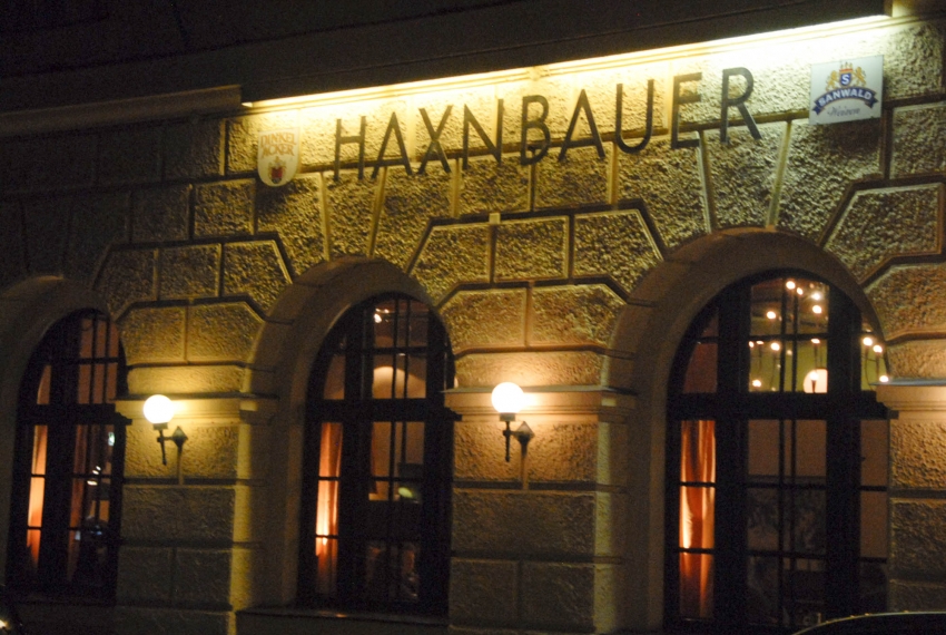 Name:  Haxnbauer im Scholastikahaus .jpg
Views: 11947
Size:  412.3 KB