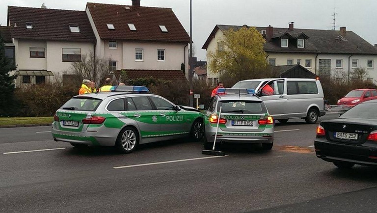 Name:  polizei crash.jpg
Views: 6800
Size:  98.9 KB