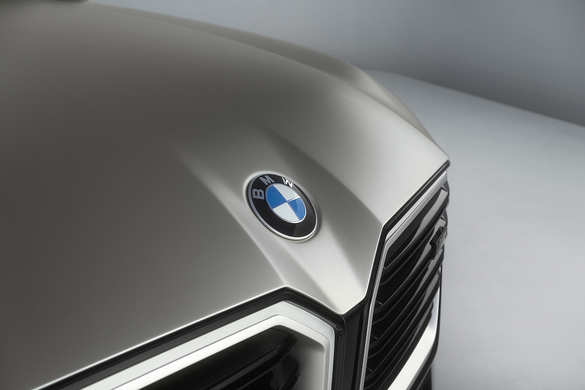Name:  BMW_Concept_XM_07.jpg
Views: 15659
Size:  1.17 MB