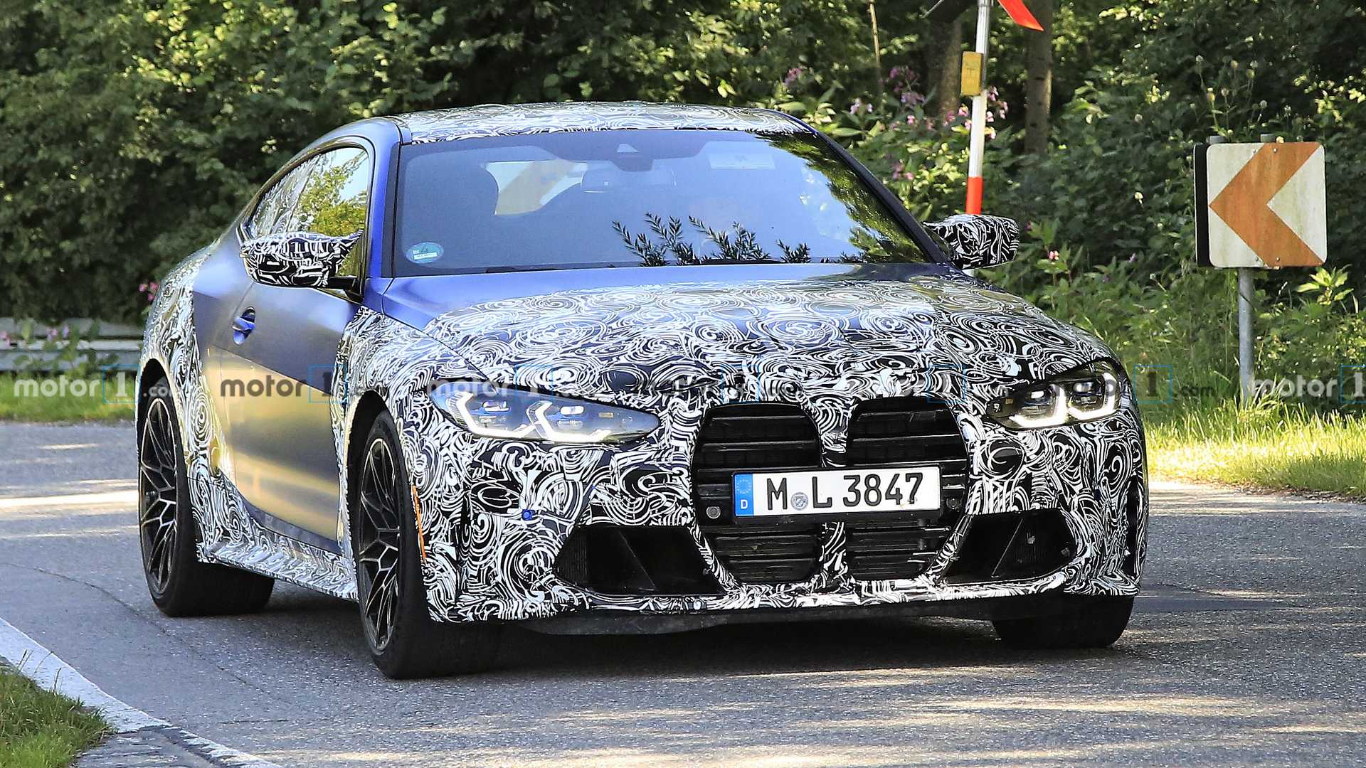 Name:  2021-bmw-m4-new-spy-photo-front-view.jpg
Views: 1357
Size:  347.9 KB