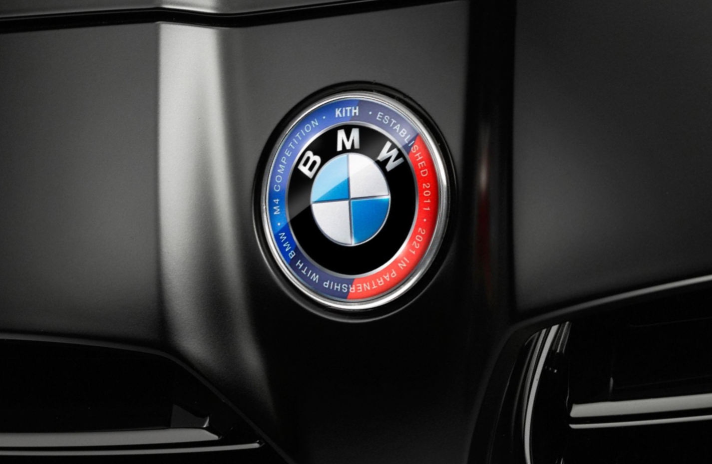 Name:  bmw-m4-x-kith-production-1-of-150-frozen-black-7-1603309306.jpg
Views: 1866
Size:  455.1 KB